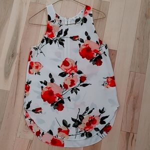 XS Aritzia wilfred floral blouse